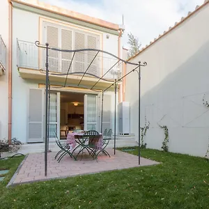 Apartment Borgo Guelfo Vii, Florence