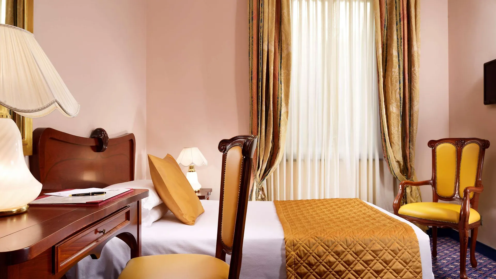 Hotel Berchielli Florença 4*,