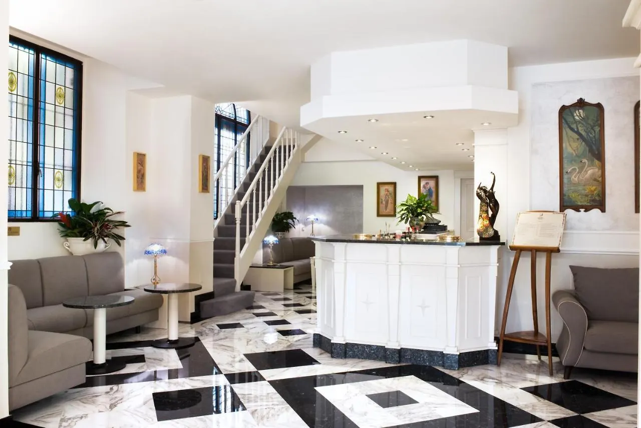 Hotel Berchielli Florence